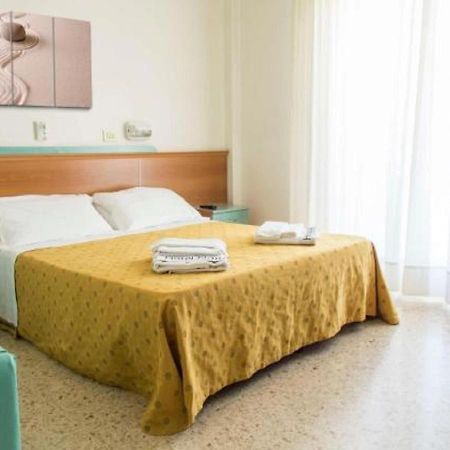 Hotel Nautilus Cattolica Luaran gambar
