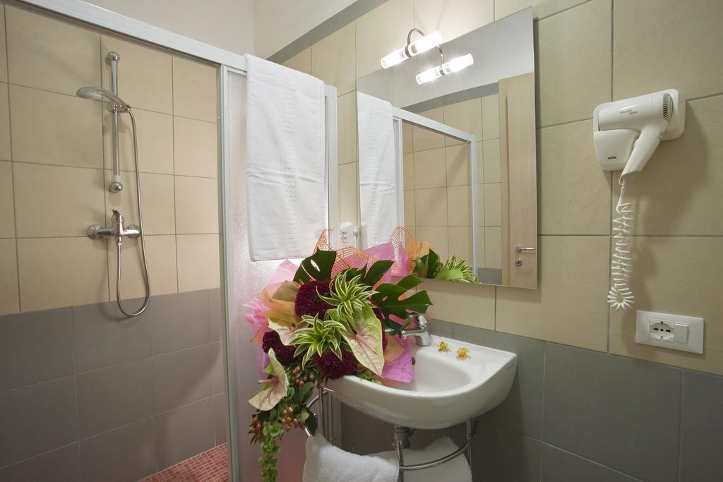 Hotel Nautilus Cattolica Luaran gambar