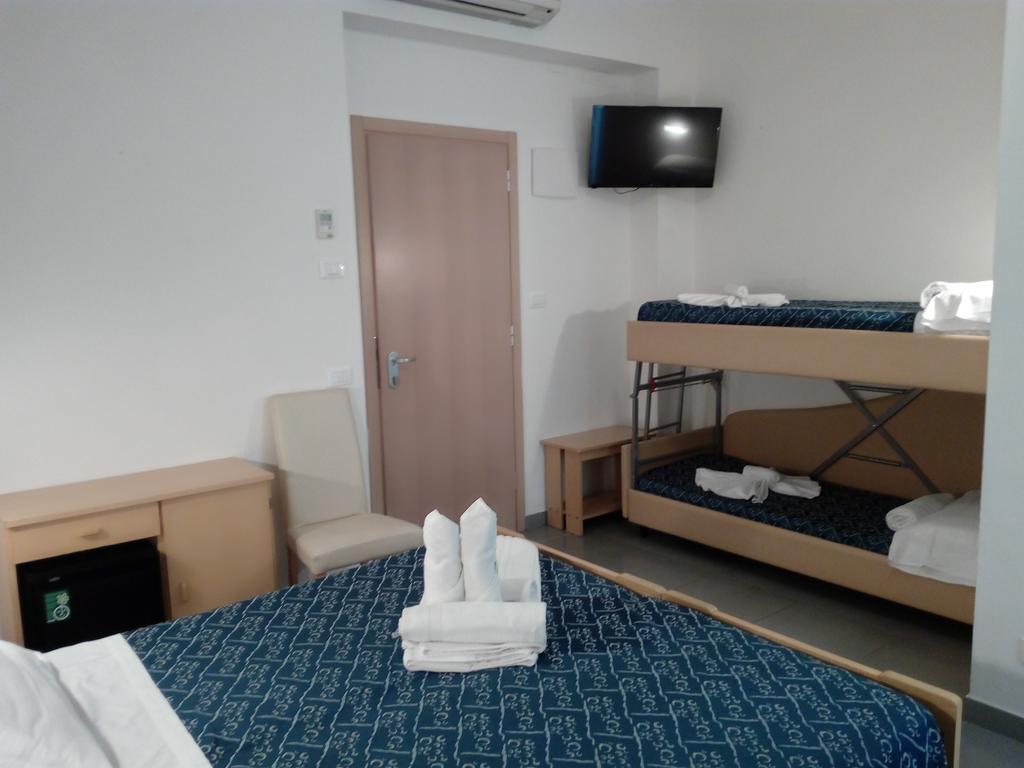 Hotel Nautilus Cattolica Luaran gambar