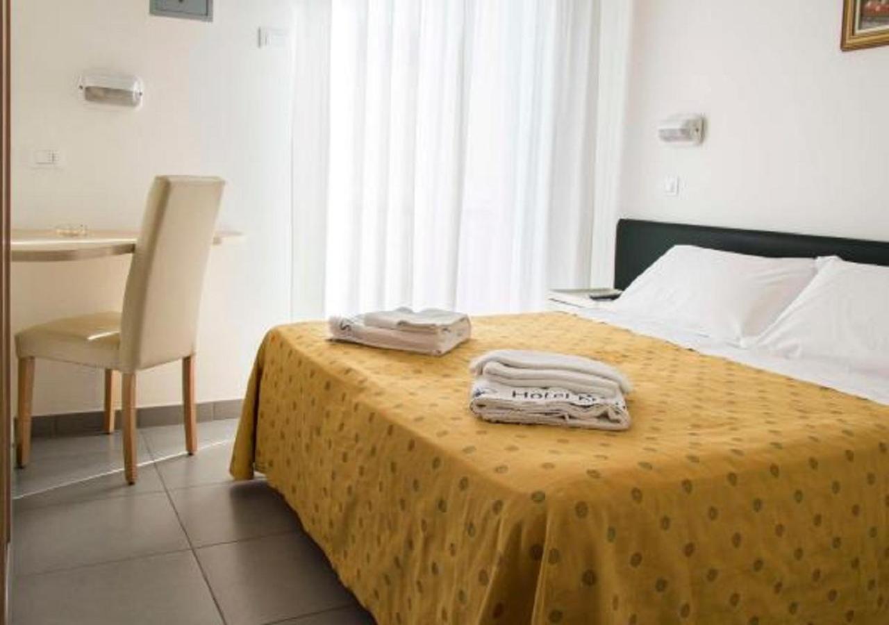 Hotel Nautilus Cattolica Bilik gambar