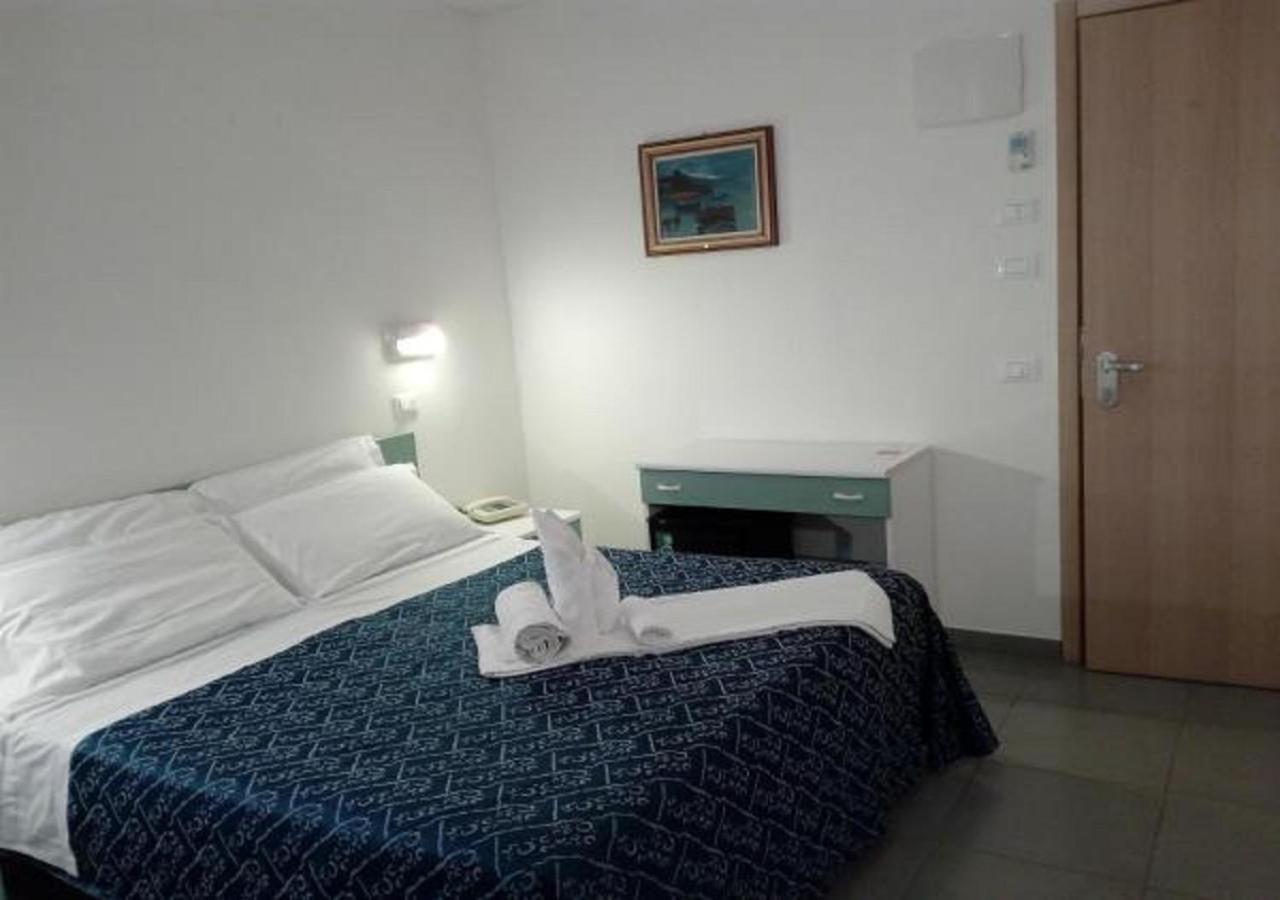 Hotel Nautilus Cattolica Luaran gambar