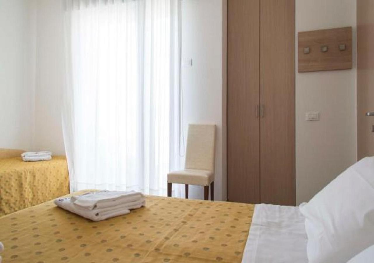 Hotel Nautilus Cattolica Bilik gambar